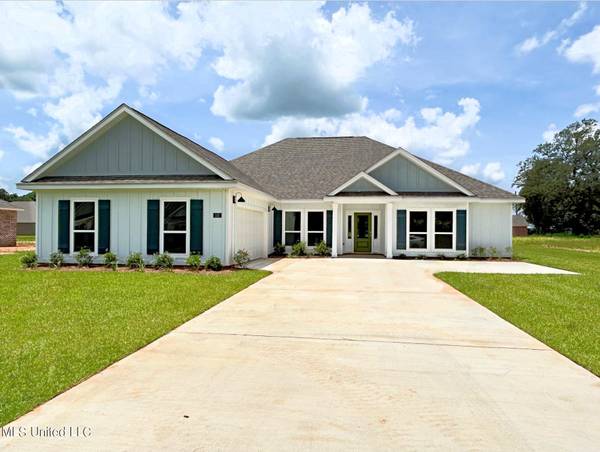 157 Firefly Drive, Lucedale, MS 39452