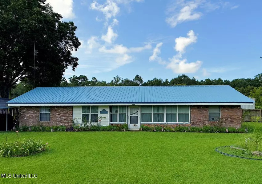 20283 J Lane, Long Beach, MS 39560