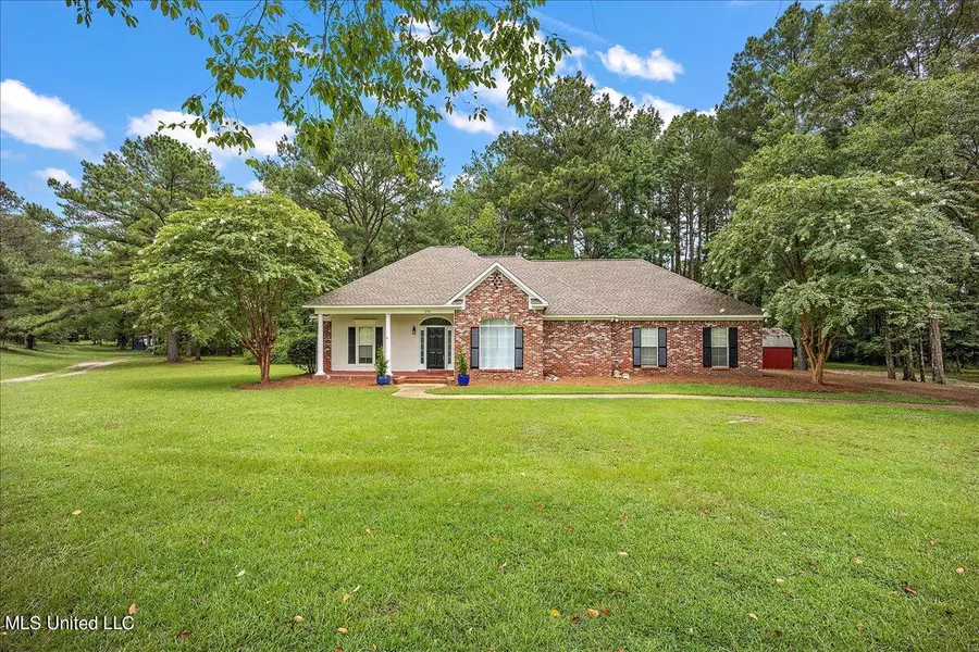 316 Glenfield Lake Road, Canton, MS 39046