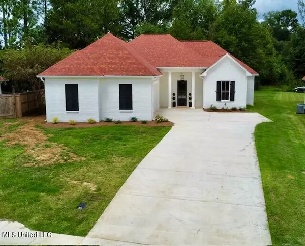 102 Afton Way, Clinton, MS 39056