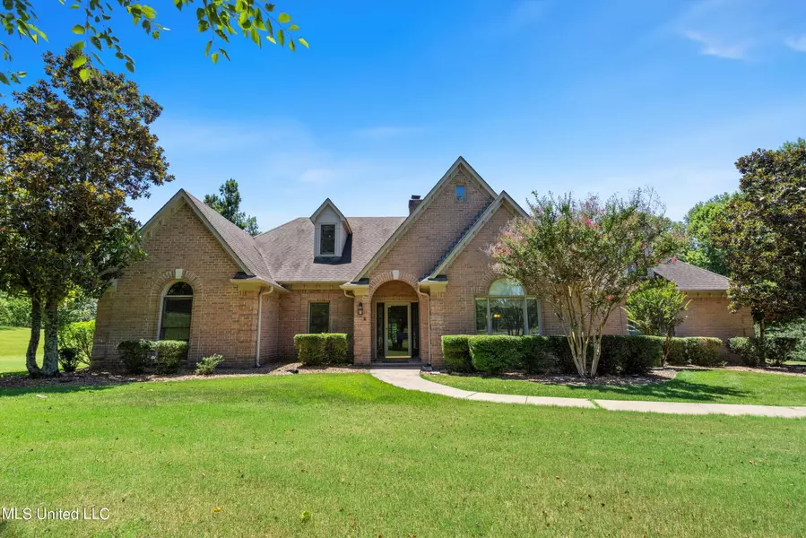 12605 Whispering Pines Drive, Olive Branch, MS 38654