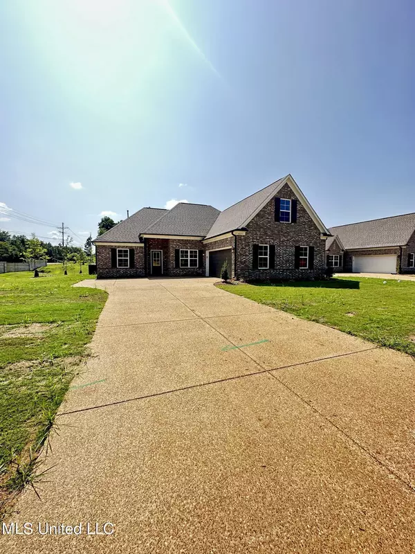 6025 Daffodil Lane,  Walls,  MS 38680