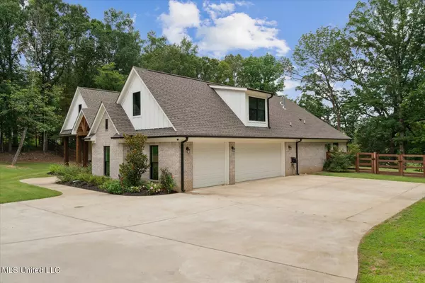 Olive Branch, MS 38654,100 Shinpoch Lane