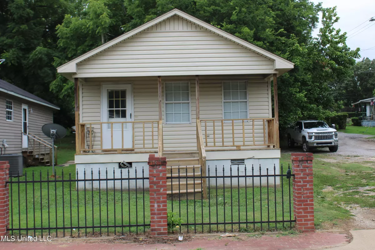 Holly Springs, MS 38635,155 Martin Street