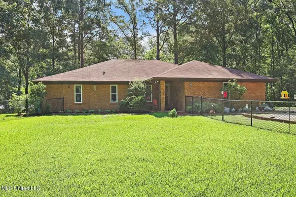 216 Trace Circle, Raymond, MS 39154