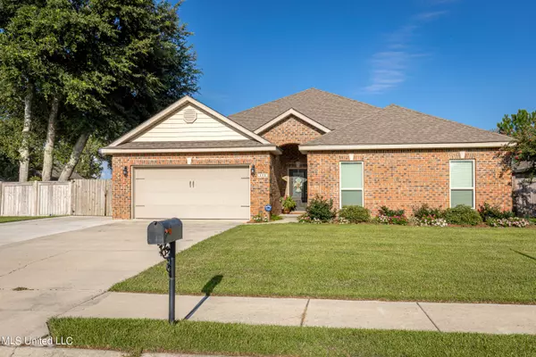 111 Needlerush Place, Ocean Springs, MS 39564