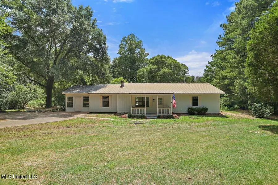 297 Herrington Road, Mendenhall, MS 39114