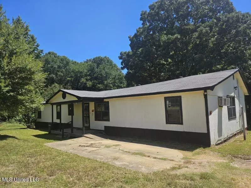 4913 E Tate Road, Senatobia, MS 38668
