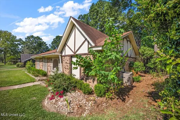 Jackson, MS 39212,525 Cedarwood Drive