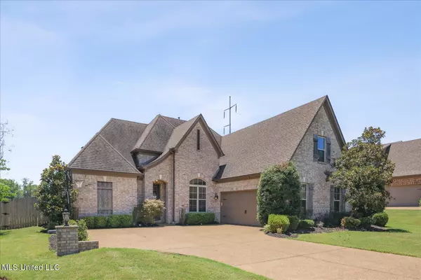 Nesbit, MS 38651,1689 Farindale Cove