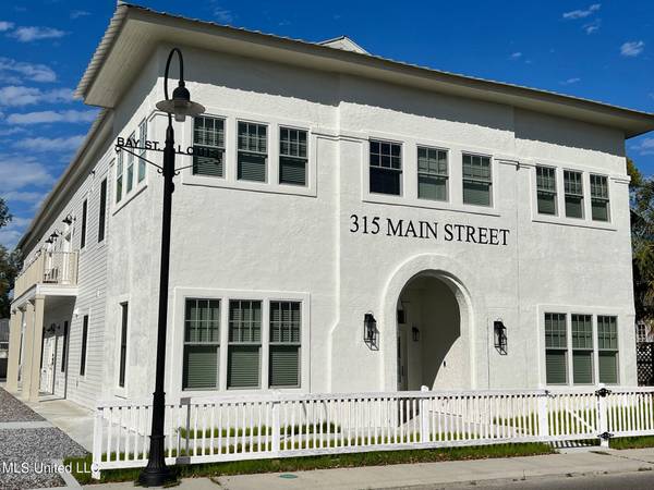 315 Main Street #E, Bay Saint Louis, MS 39520