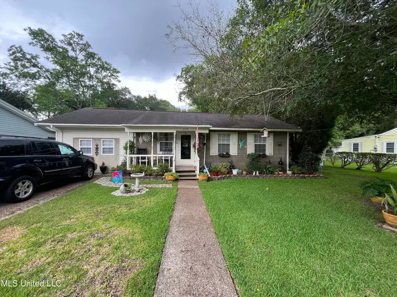2214 Eden Street, Pascagoula, MS 39581