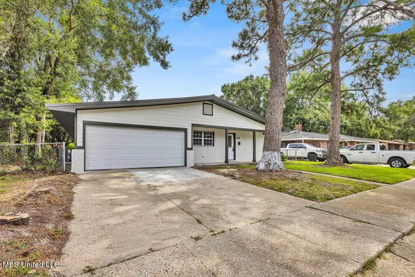 2302 Fulton Ave Avenue, Pascagoula, MS 39567