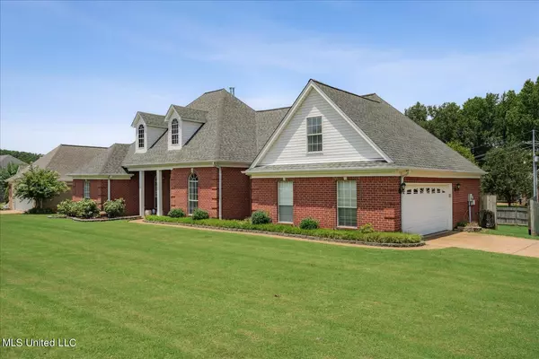 Hernando, MS 38632,208 Elkwood Lane