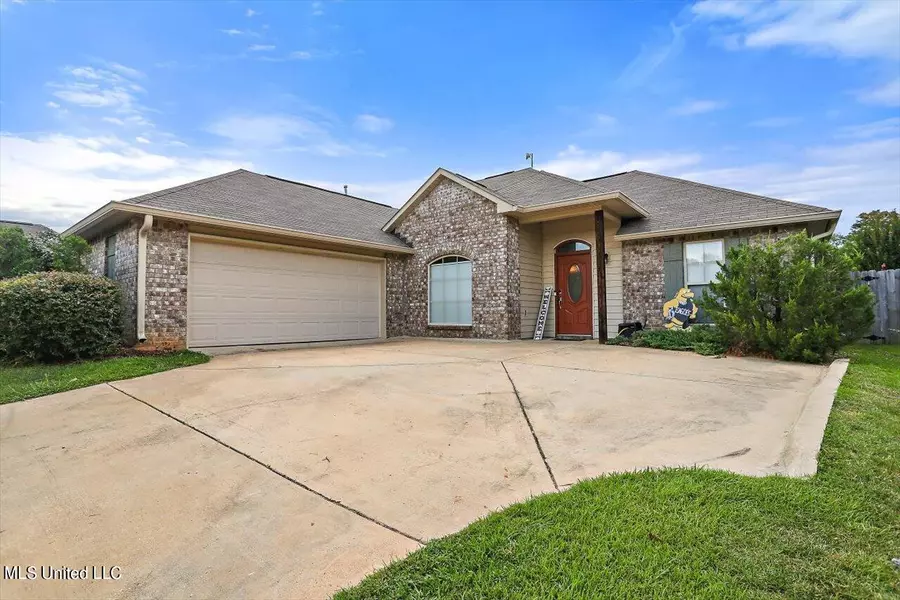 209 Barrington Cove, Florence, MS 39073