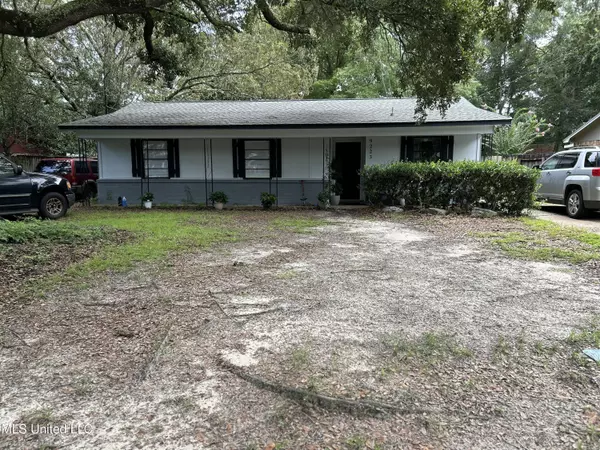 Ocean Springs, MS 39564,9223 Warbler Avenue