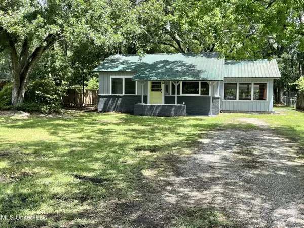 3815 Scovel Avenue, Pascagoula, MS 39581