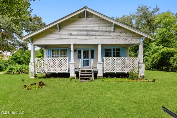 504 Jeff Davis Avenue, Waveland, MS 39576