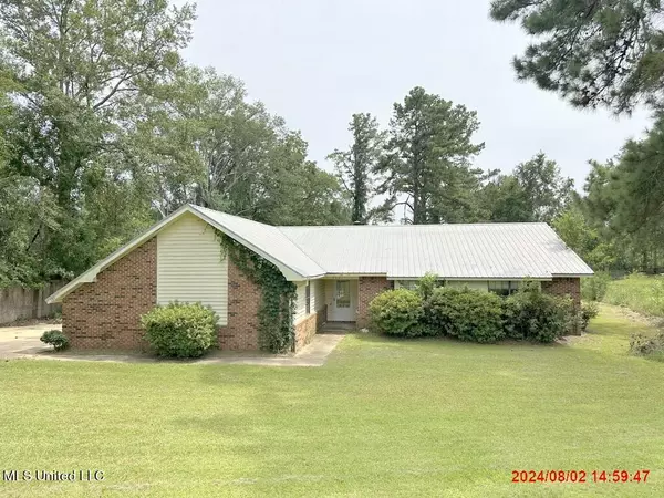 784 Georgetown Street, Hazlehurst, MS 39083