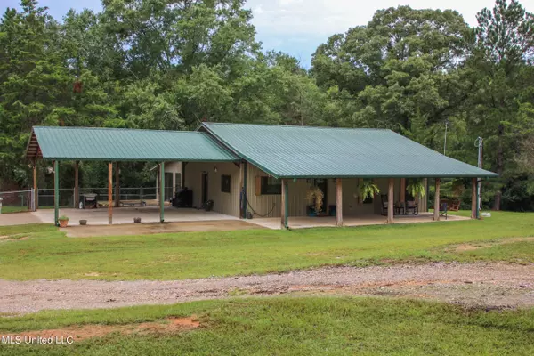 547 County Road 19, Stringer, MS 39481