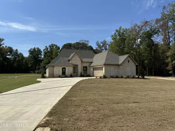 1037 Mullican Road,  Florence,  MS 39073