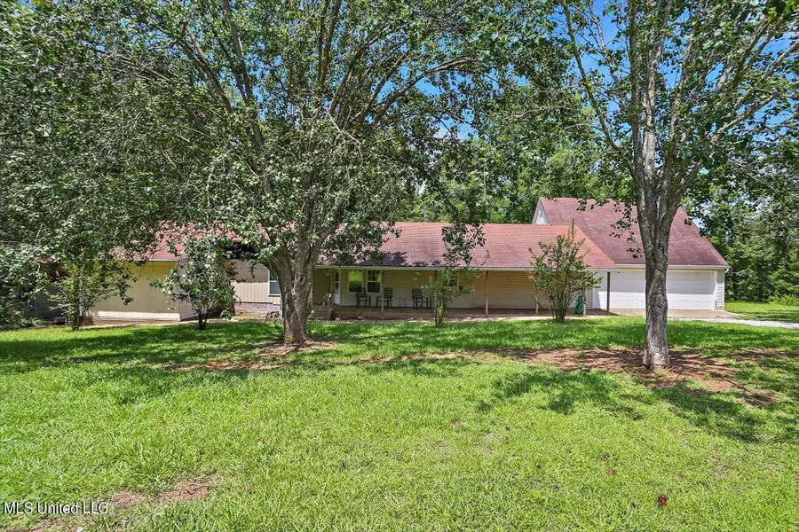 125 Rolling Hills Drive, Raymond, MS 39154