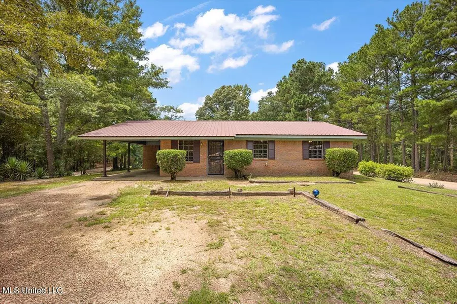 148 Elizabeth Holloway Road, Mendenhall, MS 39114