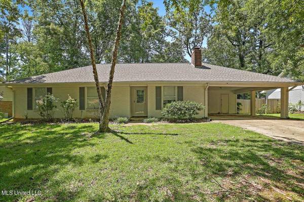 121 Plum Tree Road, Brandon, MS 39047