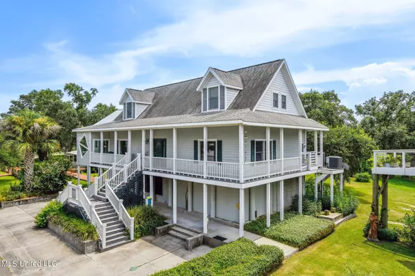 714 N Beach Boulevard, Bay Saint Louis, MS 39520