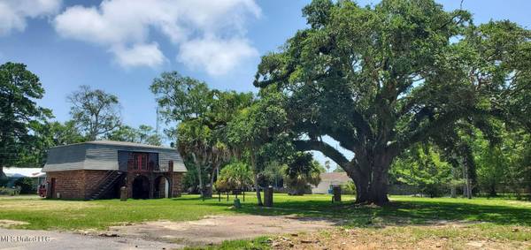 4409 Mc Arthur Road, Pascagoula, MS 39567