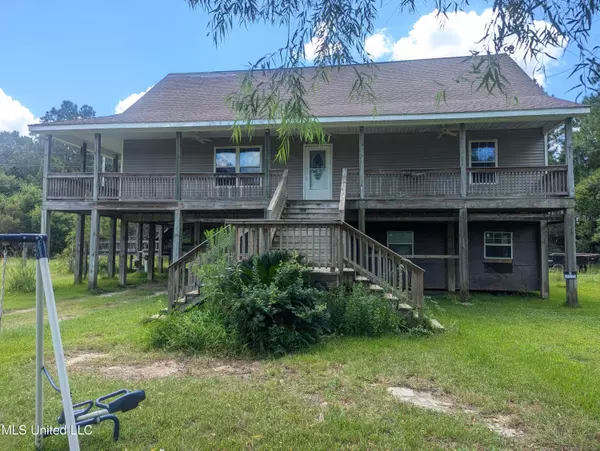 7013 Alcorn Street, Bay Saint Louis, MS 39520