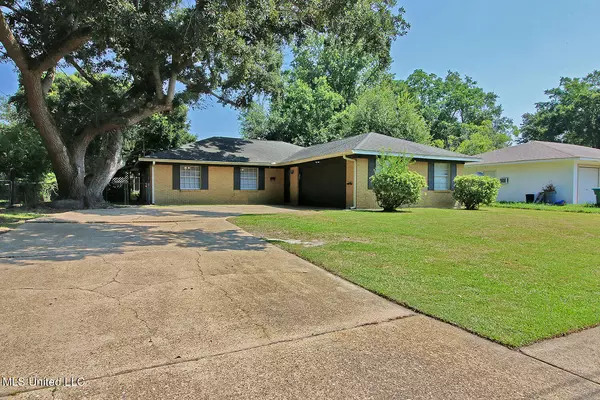 5 Lafayette Place, Gulfport, MS 39507