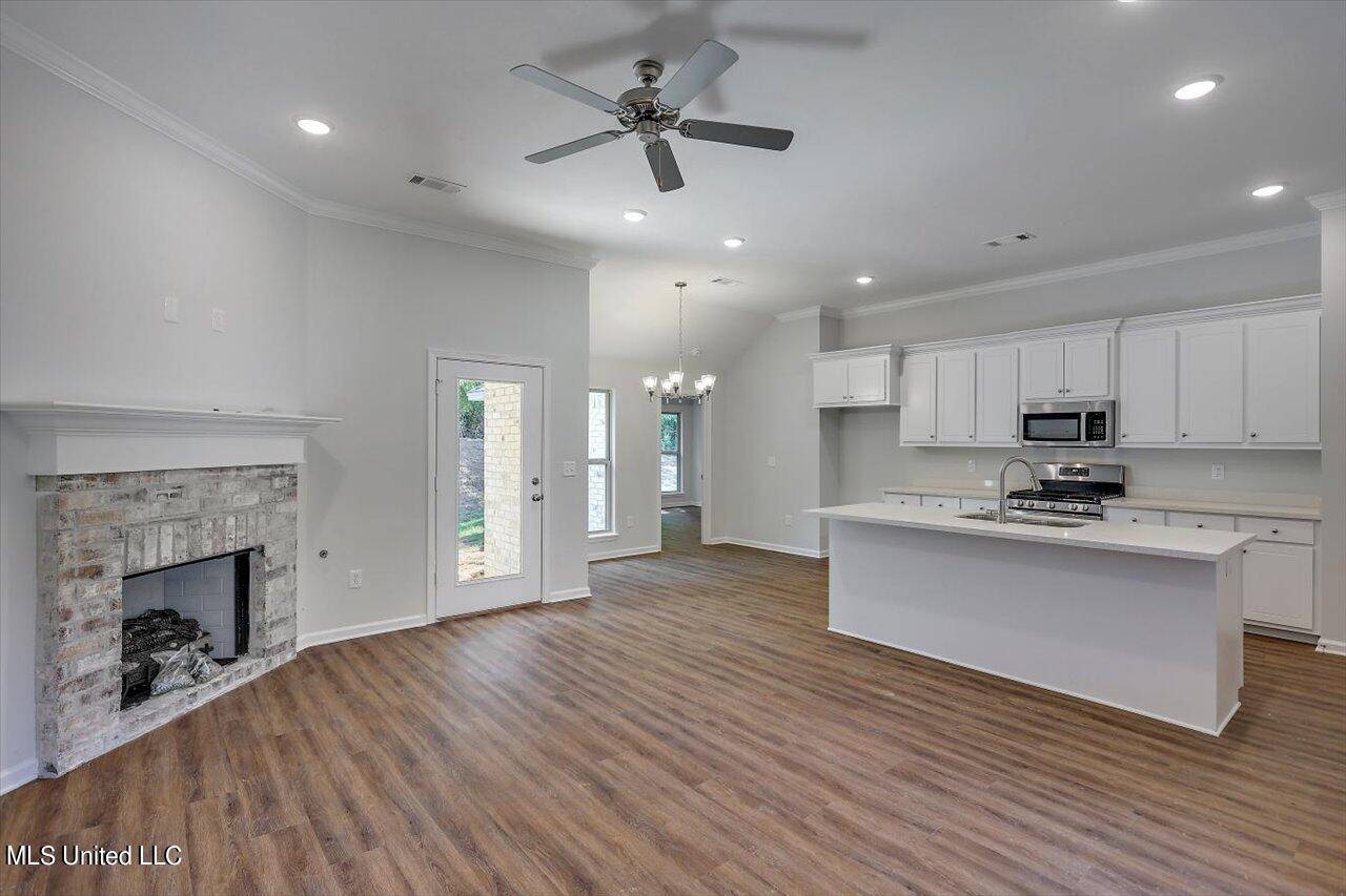 Brandon, MS 39042,2063 Pebble Creek Drive