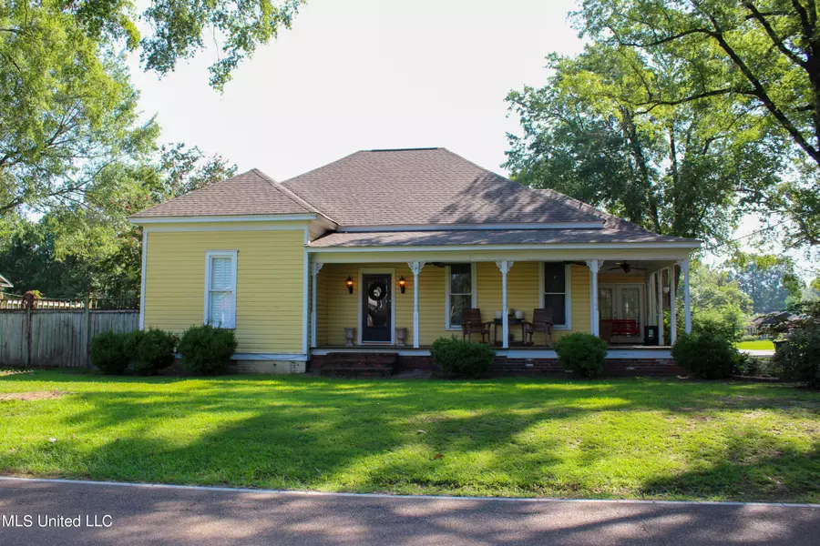 700 Poplar Street, Greenwood, MS 38930