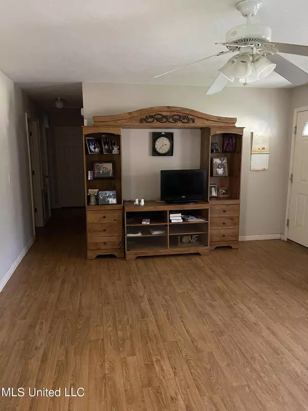 Crosby, MS 39633,143 N Street