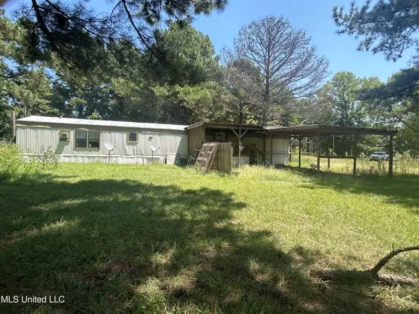 Holcomb, MS 38940,888 Highway 35