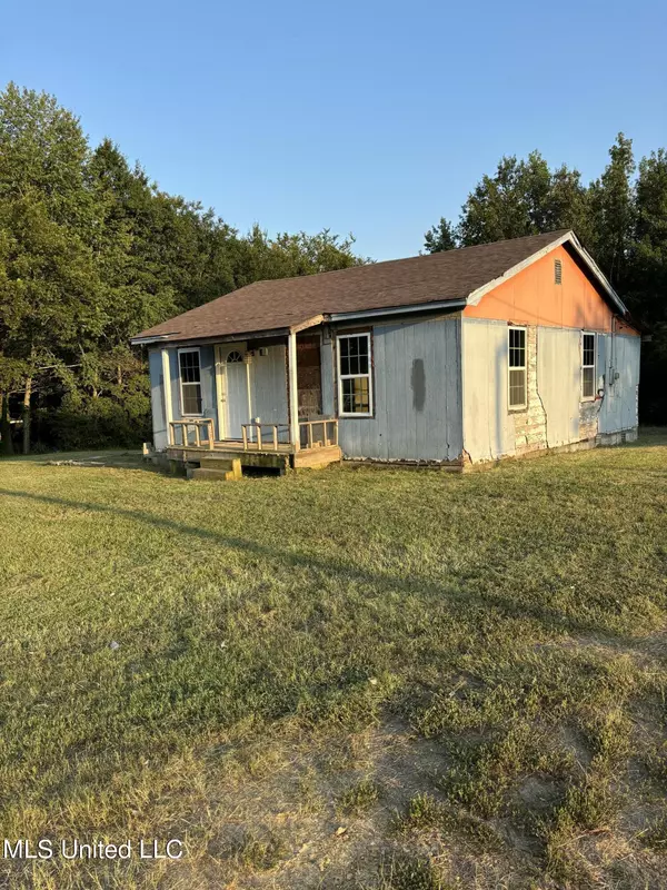 2790 Yellow Dog Road,  Senatobia,  MS 38668