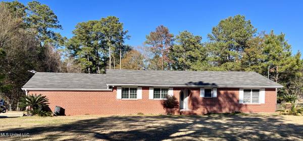 67 College Drive, Laurel, MS 39440