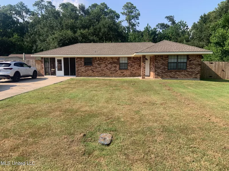 223 Old Spanish Trail, Waveland, MS 39576
