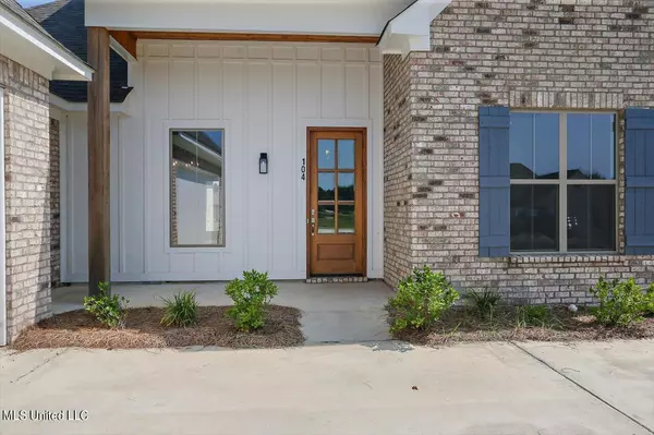 Madison, MS 39110,104 Charleston Cove