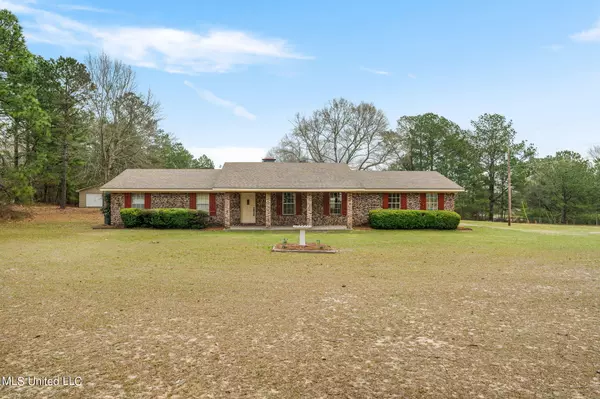 496 Eatonville Road, Hattiesburg, MS 39401