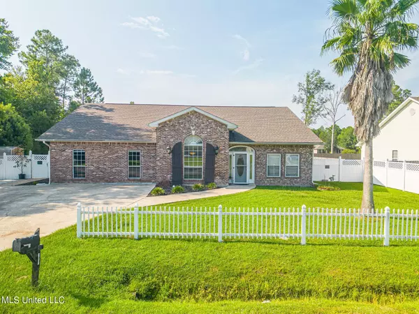 715 Hogan Street, Waveland, MS 39576