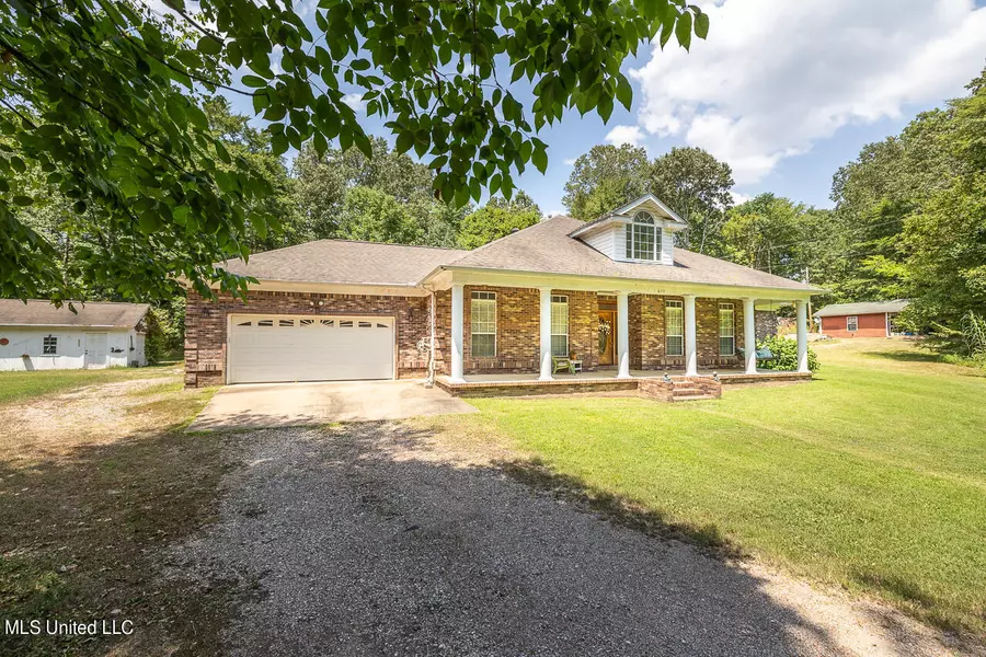 673 Lee Road, Byhalia, MS 38611