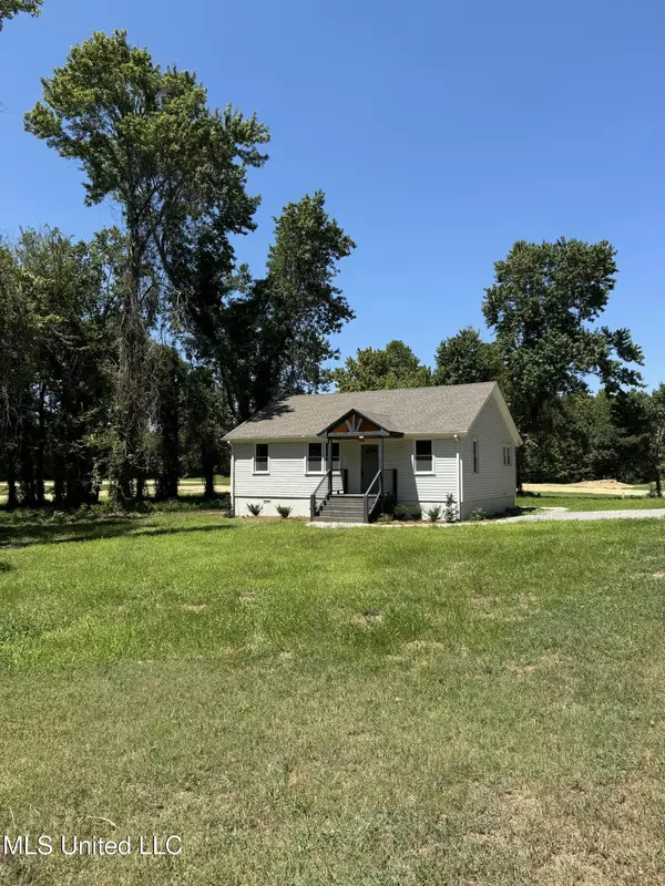 6980 Holly Springs Road, Hernando, MS 38632