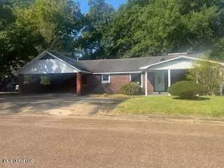 959 S Line Street, Grenada, MS 38901