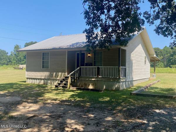 3268 Salley Parker Rd, Lucedale, MS 39452