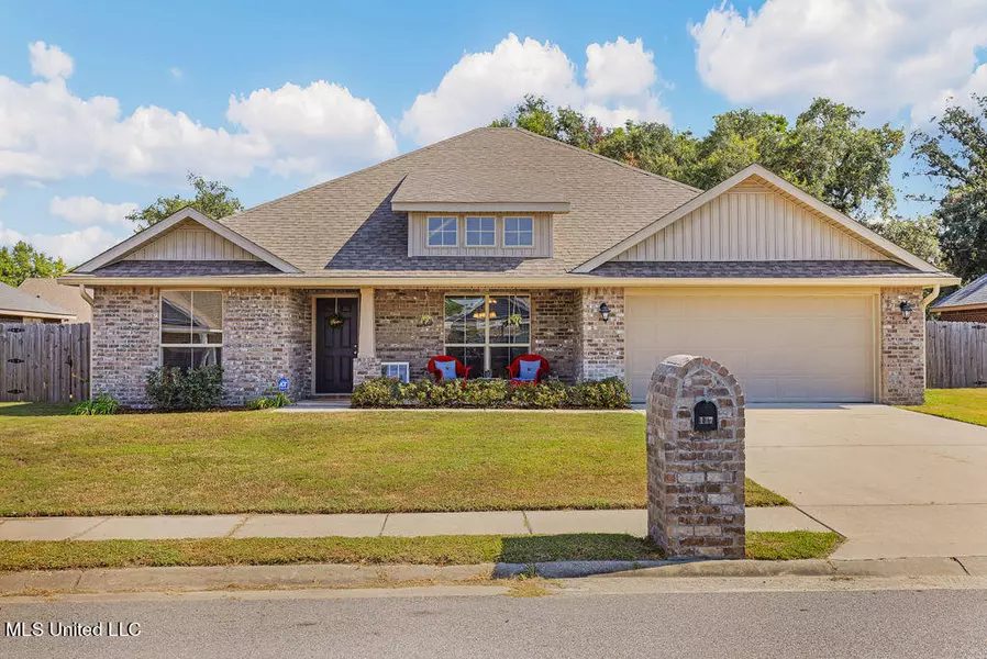 137 Oystercatcher Cove, Ocean Springs, MS 39564