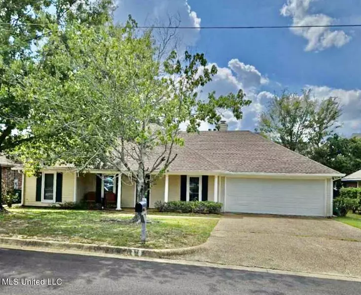 729 Hawthorn Green Drive, Ridgeland, MS 39157