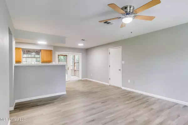 Ocean Springs, MS 39564,4106 Groveland Road