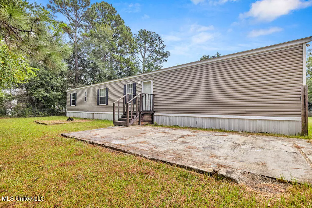 Gautier, MS 39553,7716 Dahlia Drive #278